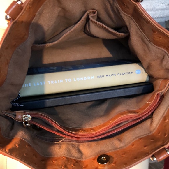 Genuine leather Isabella Adams tote, handbag or laptop bag - Picture 13 of 15